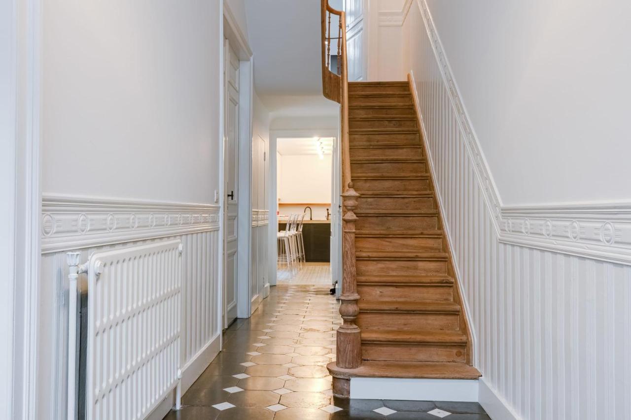 Beautiful Luxurious Mansion With Several Terraces Kortrijk Exterior photo